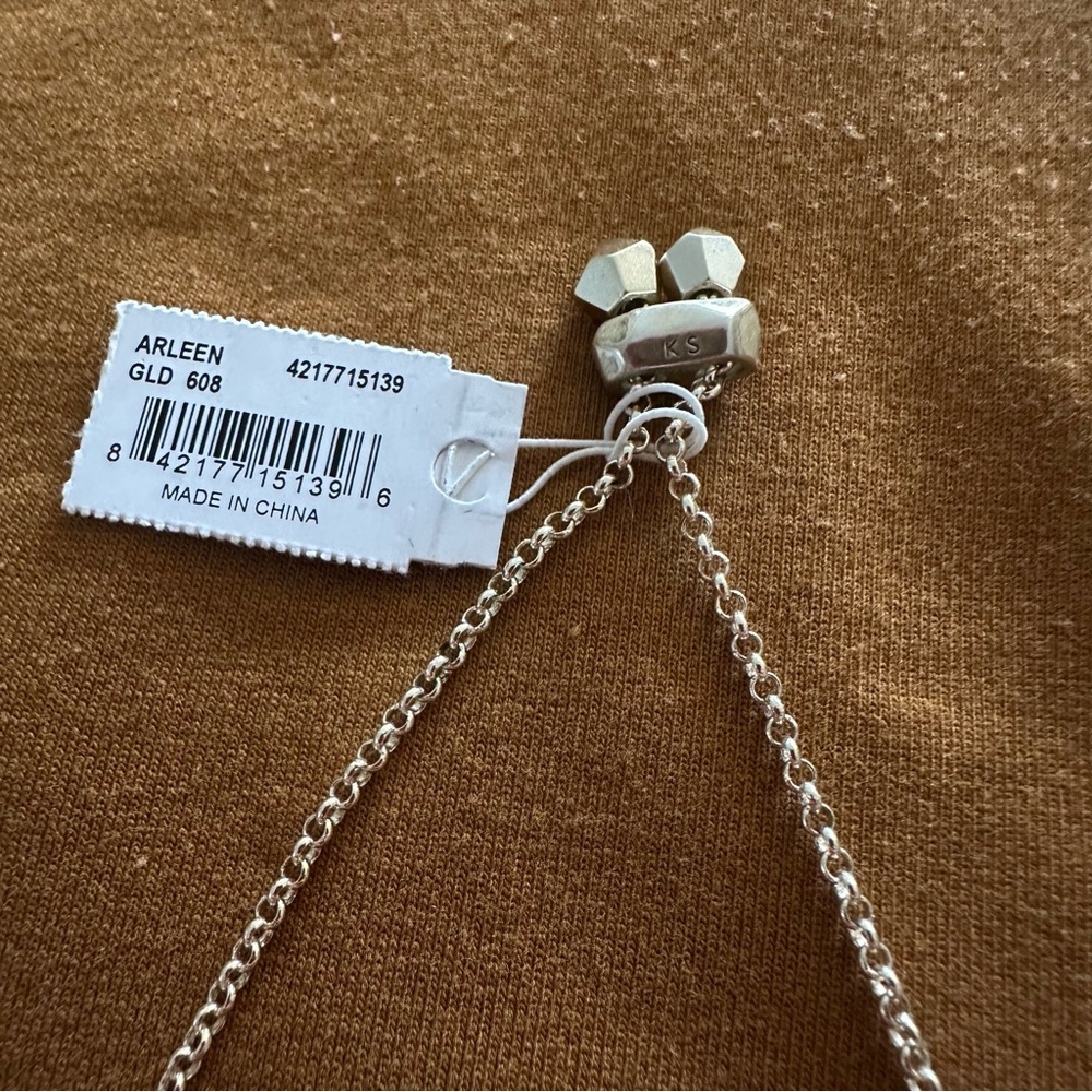 NWT Kendra Scott Arleen Pendant Necklace Bordeaux Tiger’s Eye Gold Tone - Picture 12 of 13